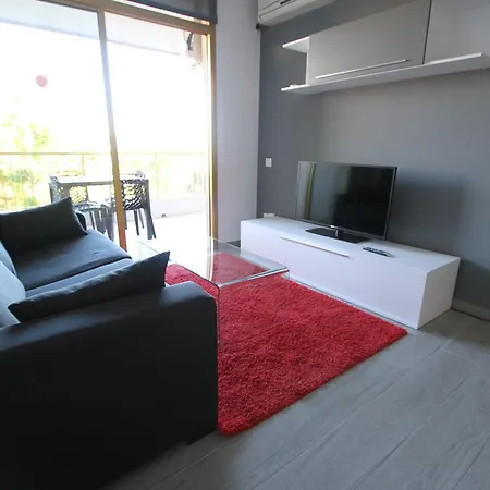C&b Catalunya 92 Apartman *